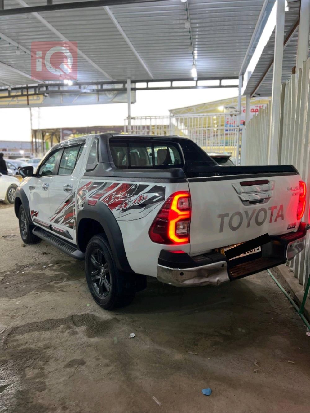 تويوتا هايلوكس